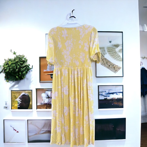 Torrid Emma Mini Swiss Dot Yellow Floral Dress. Size 1. - Picture 6 of 9